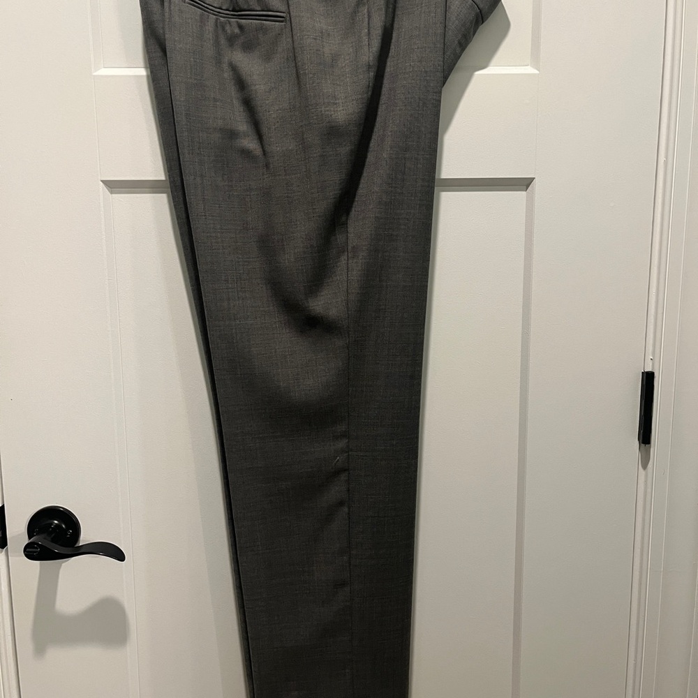 Ann Taylor Gray Trousers with Pleats and Crease